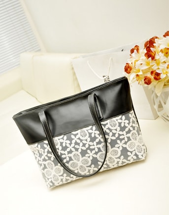 Shoulder Bag BG486 Black