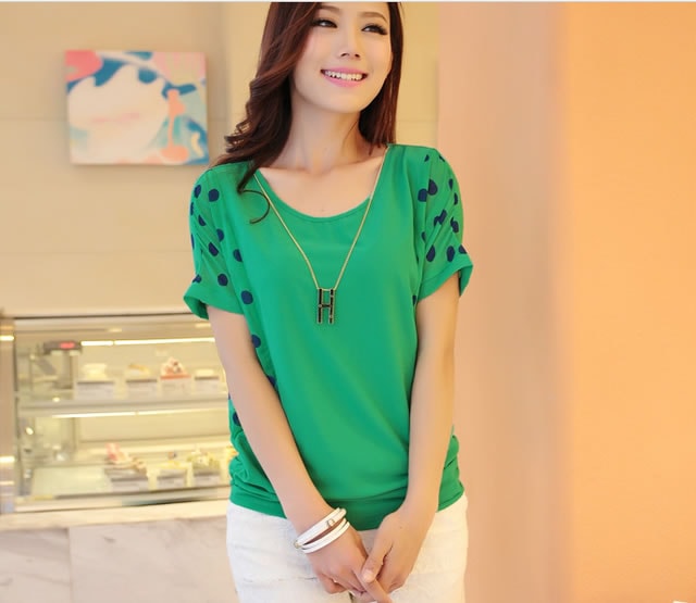 Blouse BL2616 Green + Necklace