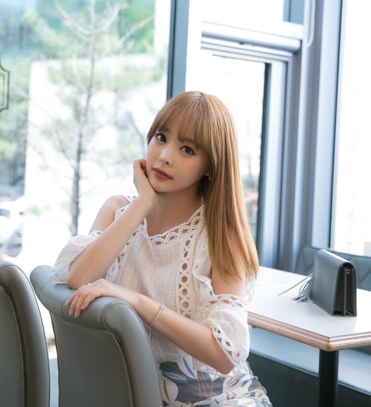 Korea Cute Sabrina Blouse Import BL3136 White