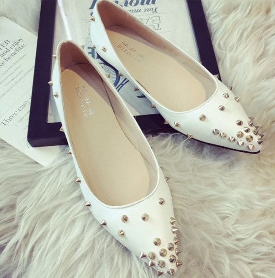 White Korean Pointed Flat Shoes