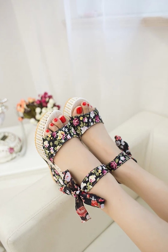 Black High Heel Roman Wedges