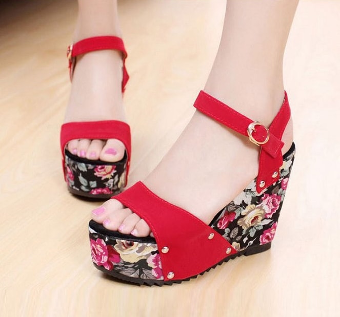 Red Bohemian Flower Print Wedges