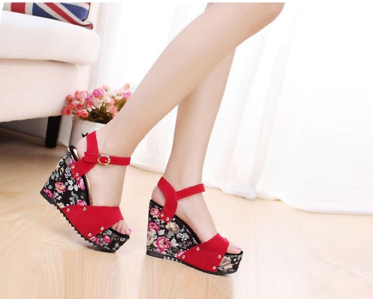 Red Bohemian Flower Print Wedges