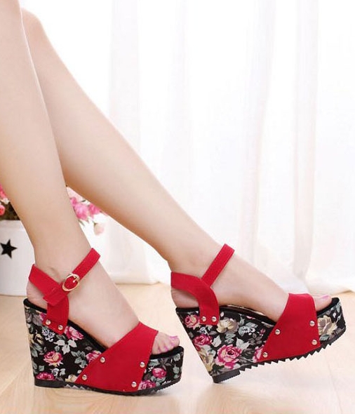 Red Bohemian Flower Print Wedges