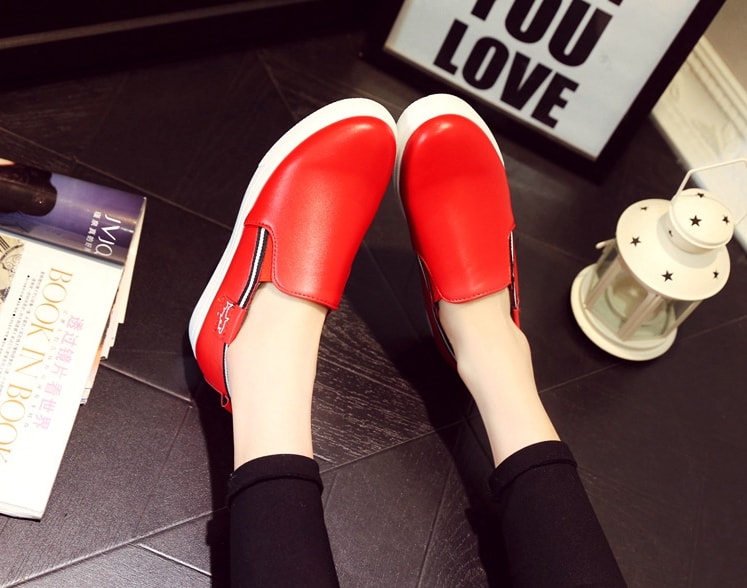 Red Muffin Casual Shoes