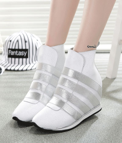 White Premium Korea Fashion Sport Boots