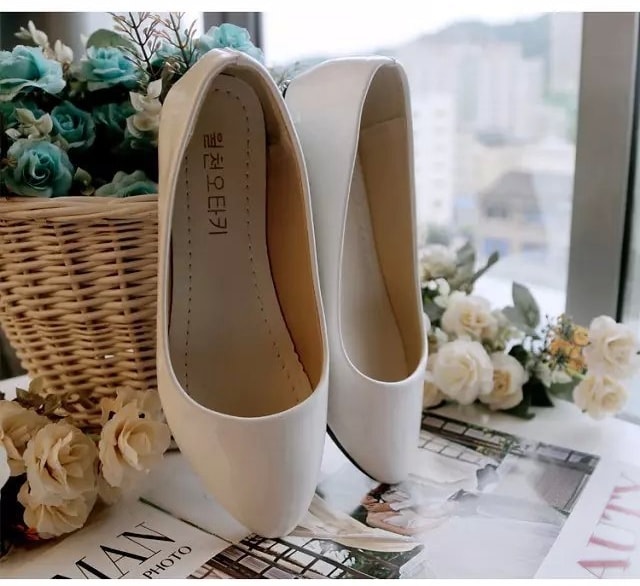 White Korean Pointed Low Heel Shoes