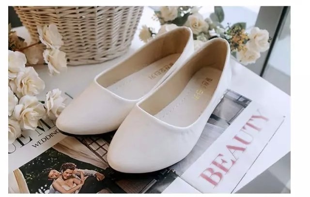 White Korean Pointed Low Heel Shoes