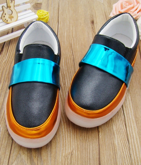 Black Colorful Flashing LED Shoes - Kids