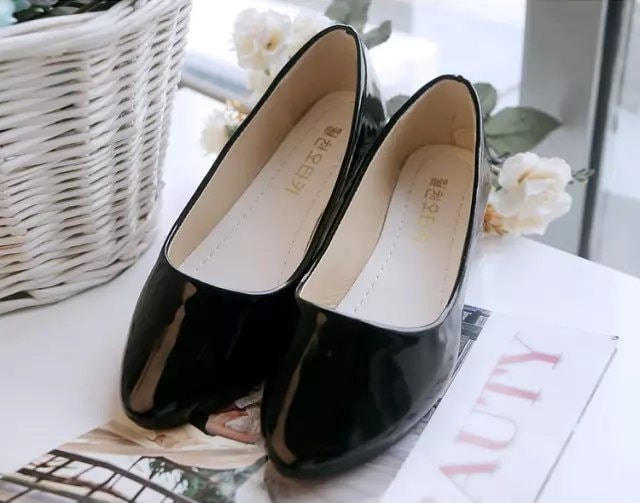 Black Korean Pointed Low Heel Shoes