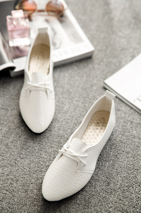 White Flat Casual Shoes Import