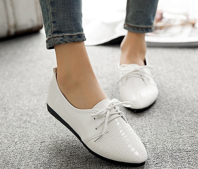 White Flat Casual Shoes Import