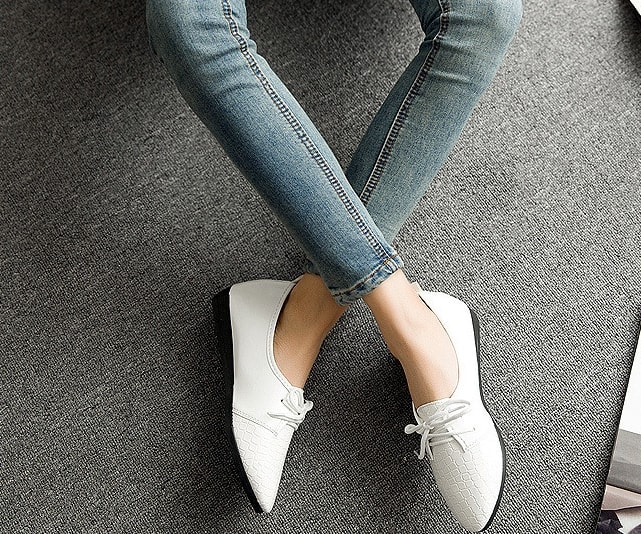 White Flat Casual Shoes Import