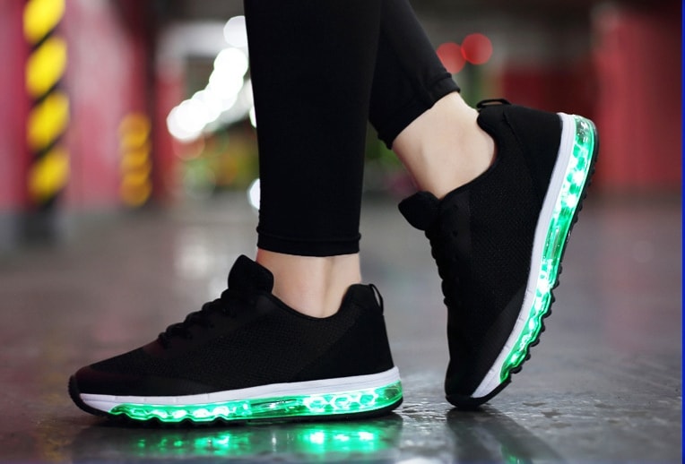 Black Tide Sepatu LED Sport - Female