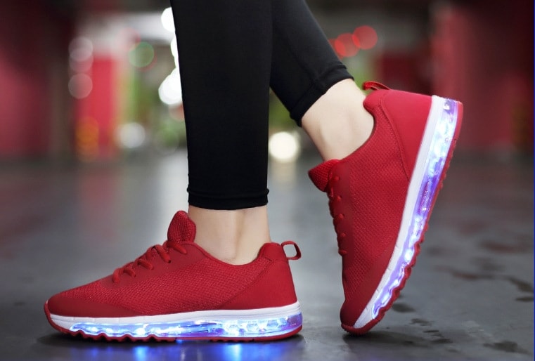 Red Tide Sepatu LED Sport - Female