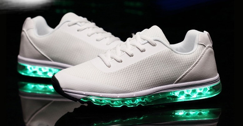 White Tide Sepatu LED Sport - Female