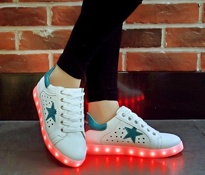 Green Breathable Star LED Shoes - Female