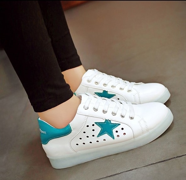 Green Breathable Star LED Shoes - Female