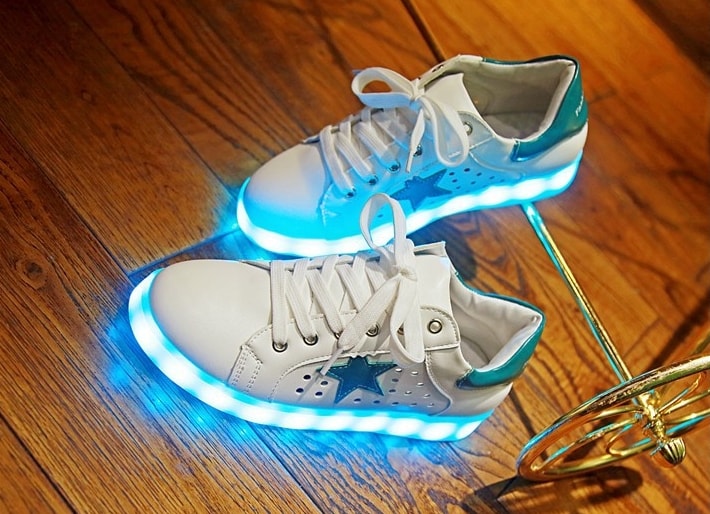 Green Breathable Star LED Shoes - Female