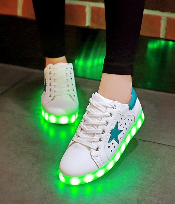 Green Breathable Star LED Shoes - Female