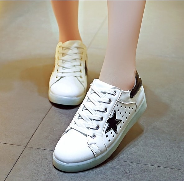 Black Breathable Star LED Shoes - Female