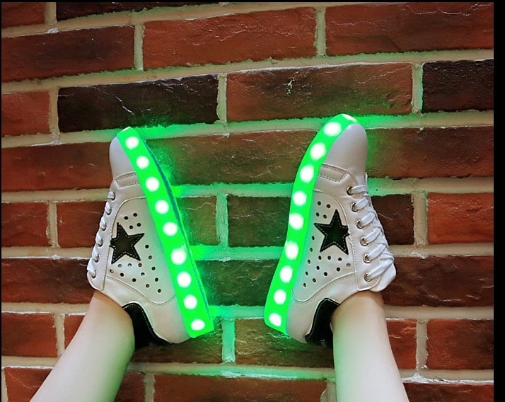 Black Breathable Star LED Shoes - Female