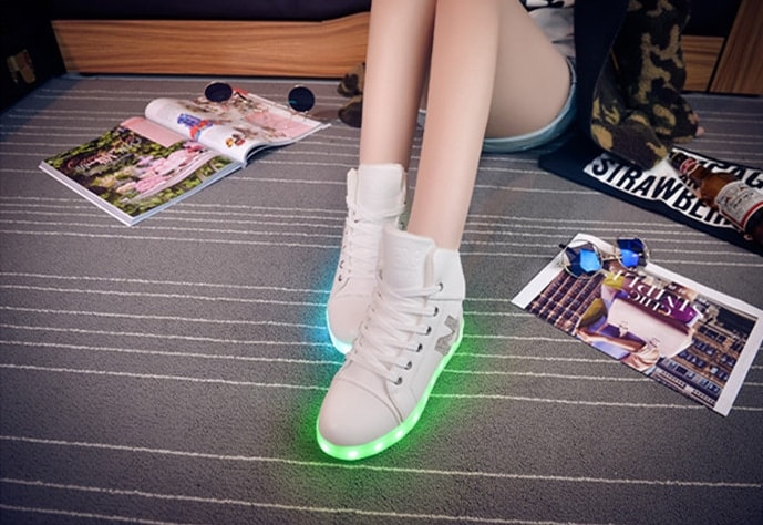 White High Top Luminous Led Shoes - Female