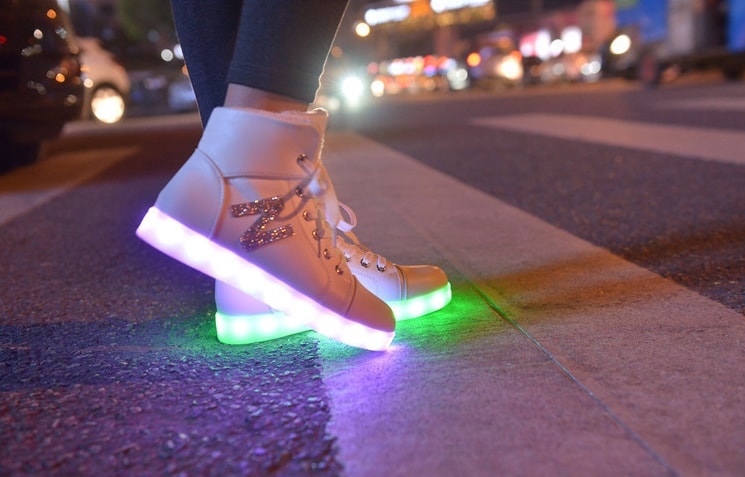 White High Top Luminous Led Shoes - Female