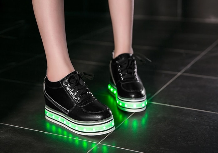 Black Thick Bottom Muffin LED shoes - Female