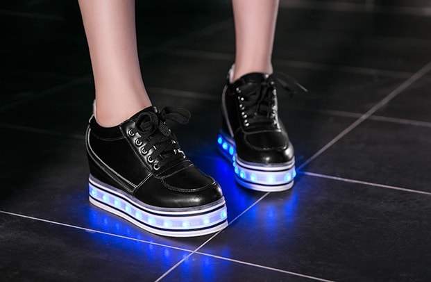 Black Thick Bottom Muffin LED shoes - Female