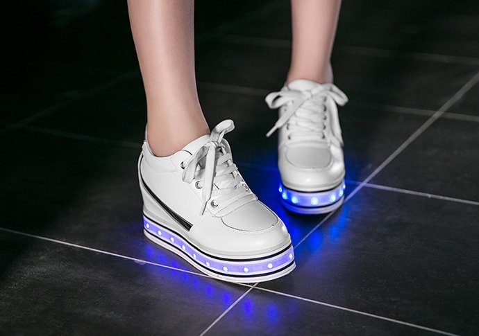 White Thick Bottom Muffin LED shoes - Female