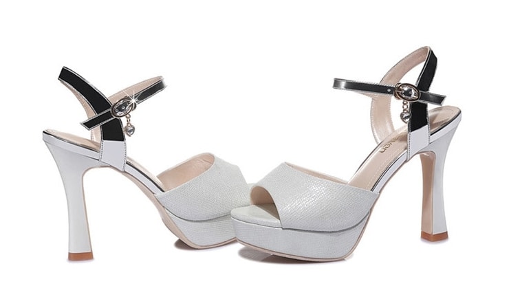 Silver Metal Buckle Sandal GuciHeaven