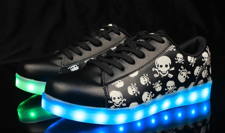 Black Skull Casual LED Shoes - Female