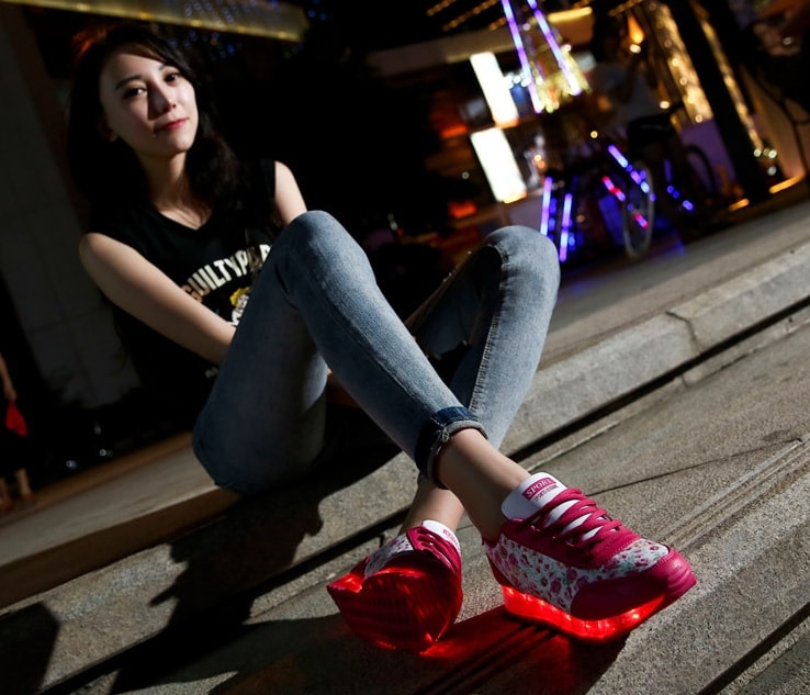 Red Flower Luminous LED Shoes - Female