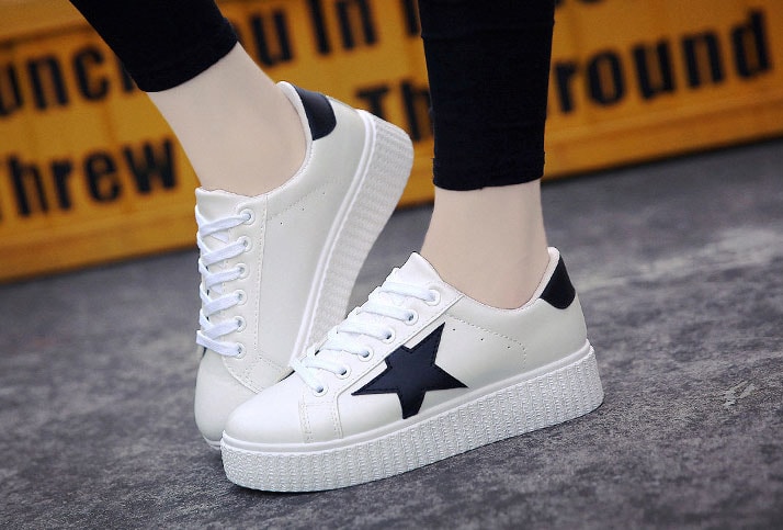 Black Thick Crust Star Sneaker