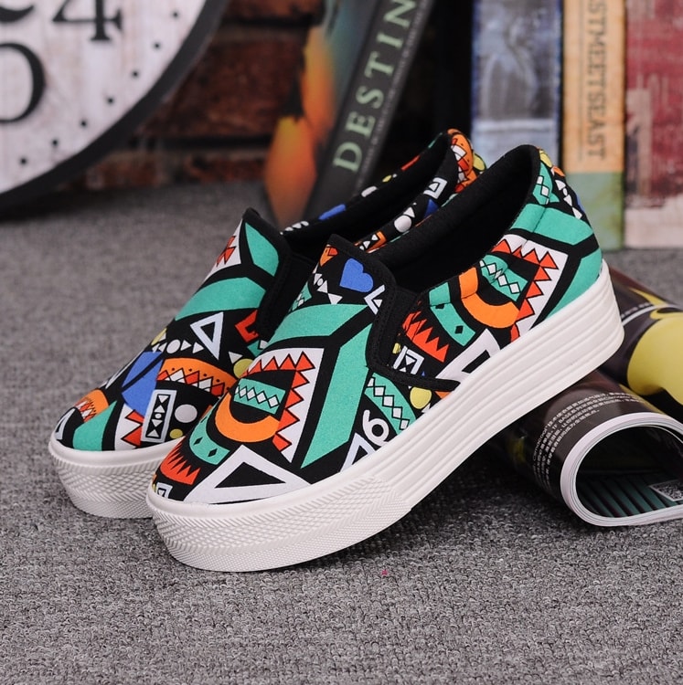 Green Thick Graffiti Shoe Import