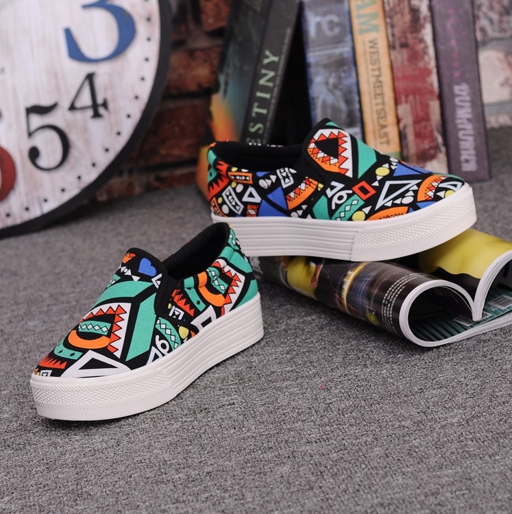 Green Thick Graffiti Shoe Import