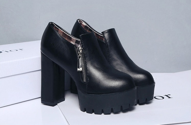 Black Thick Crust Semi Boot Import