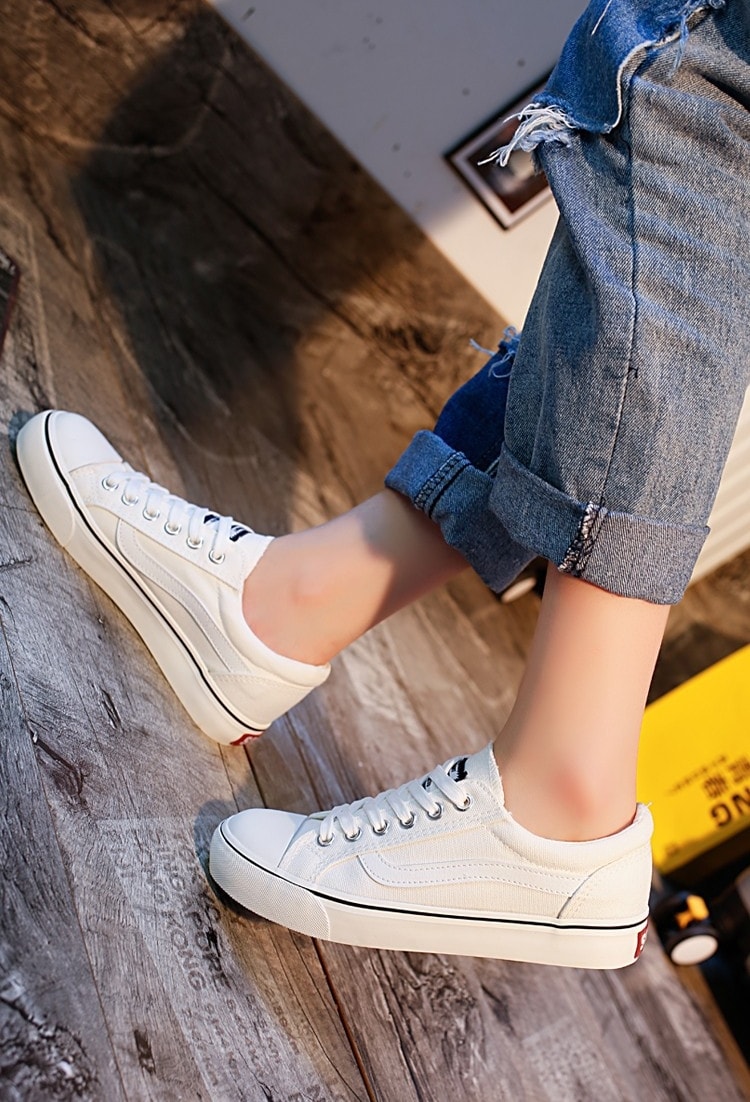 White Casual Canvas Shoes Import