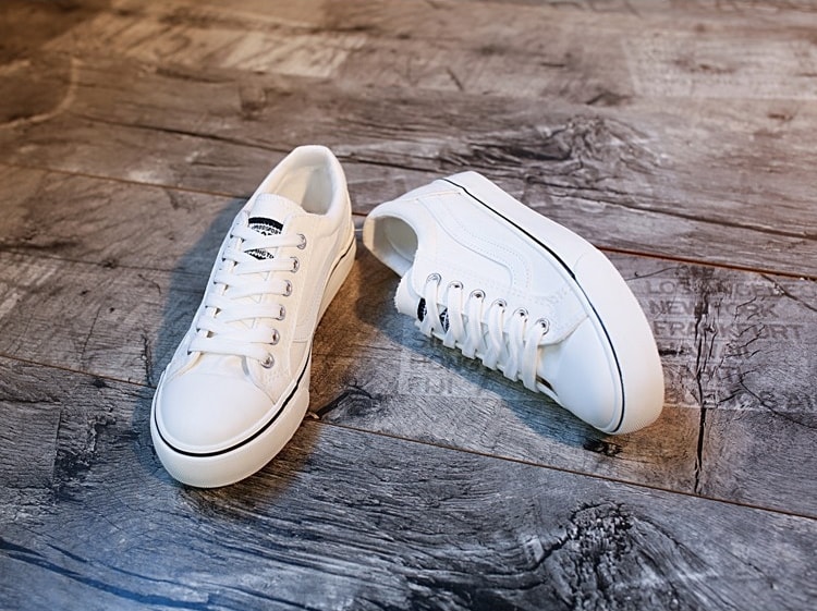 White Casual Canvas Shoes Import