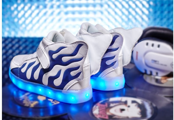 White Blazing Fire Sport LED Shoes - Kids