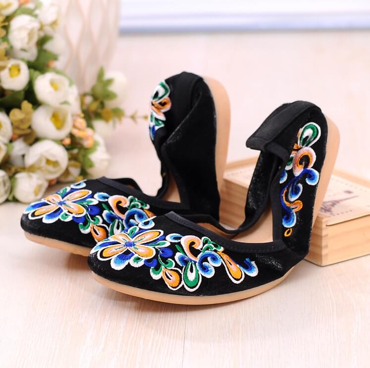 Black Ethnic Retro Casual Shoes Import