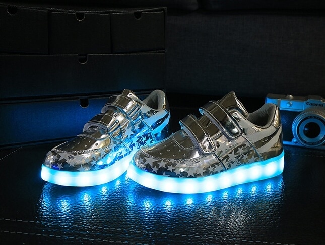 Silver Chrome Star LED Shoes - Kids