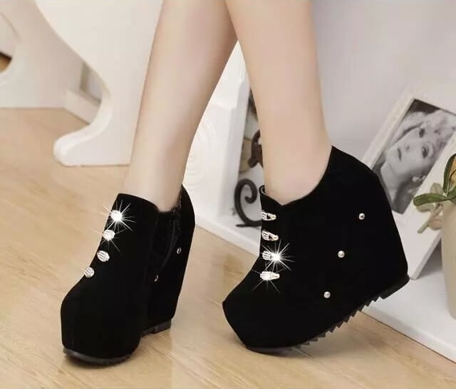 Black Scrub High Heel Boots Import