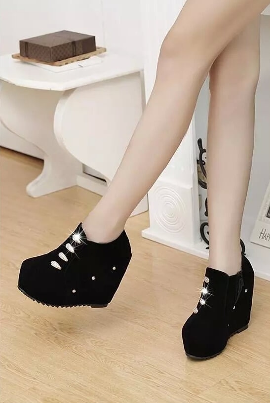 Black Scrub High Heel Boots Import