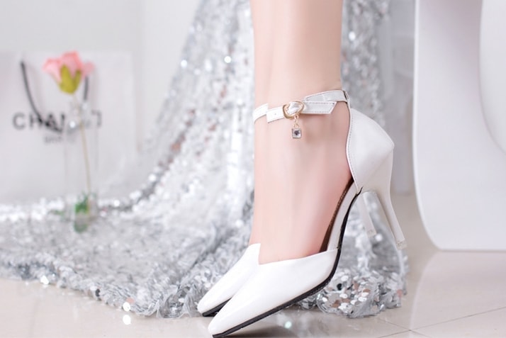 White Korean Style Diamond Strap Shoes