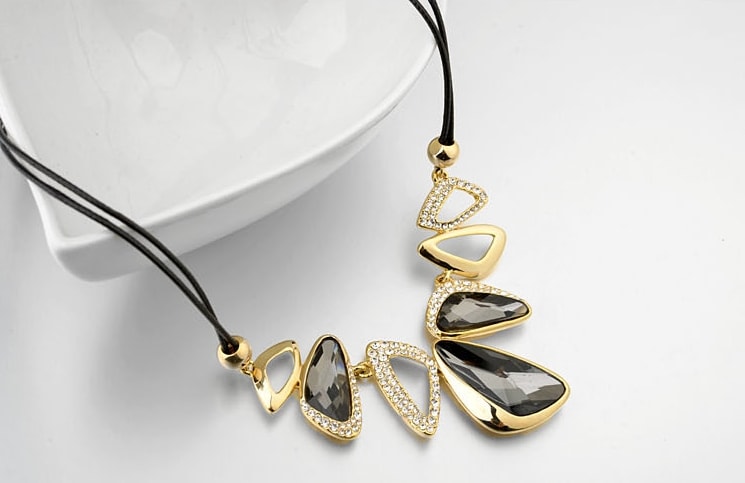 Fashion Kalung Crystal JY58226 Black