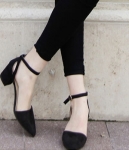 Black Europe Suede Pointed Shoes